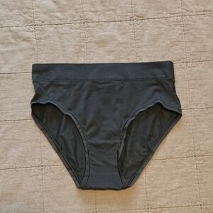 🍑lululemon UnderEase High Rise Bikini Panty🍑